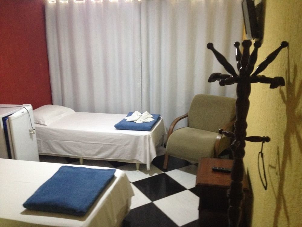Hotel Santiago Centro เตเรซอโปลิส ภายนอก รูปภาพ