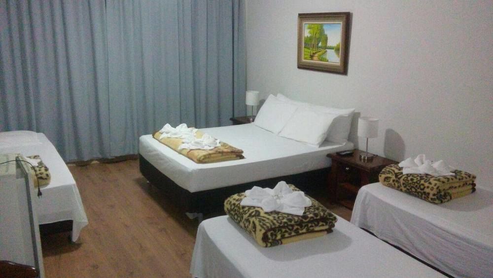 Hotel Santiago Centro เตเรซอโปลิส ภายนอก รูปภาพ
