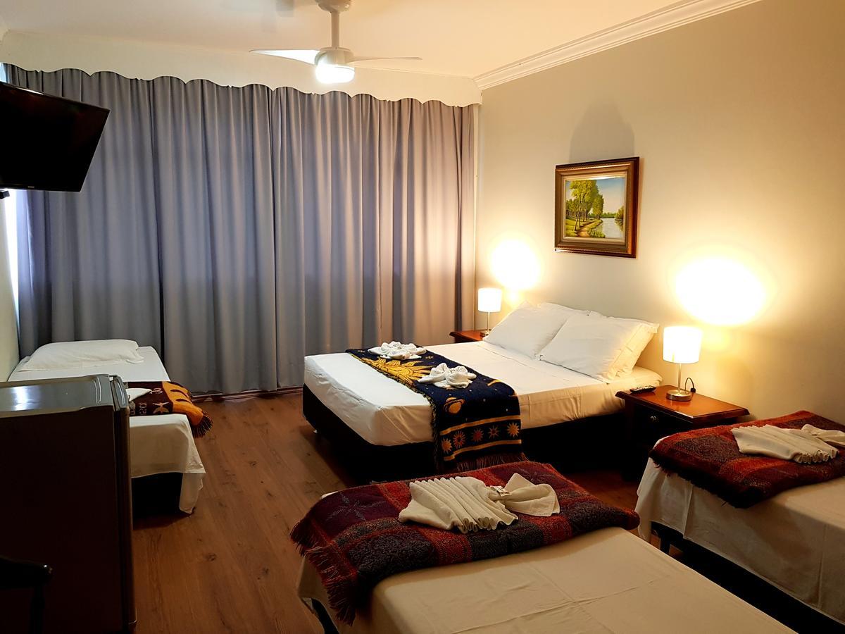 Hotel Santiago Centro เตเรซอโปลิส ภายนอก รูปภาพ